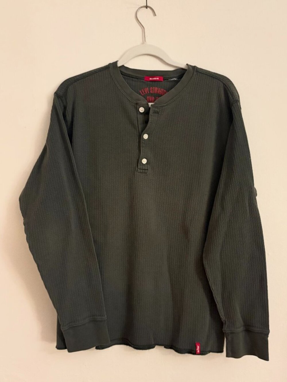 Levi's: Long-Sleeve Relaxed Fit Thermal Henley Shirt - Size M